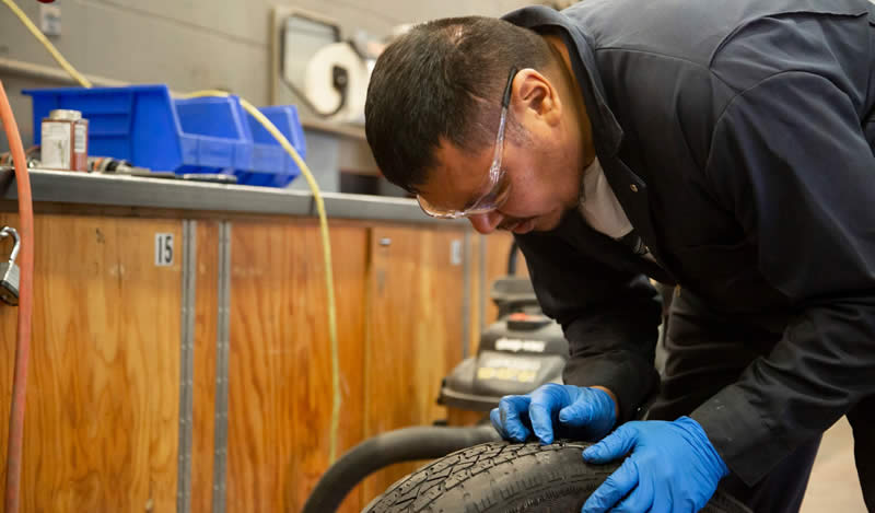 Darryl Kiseyinewakup Tire Repair